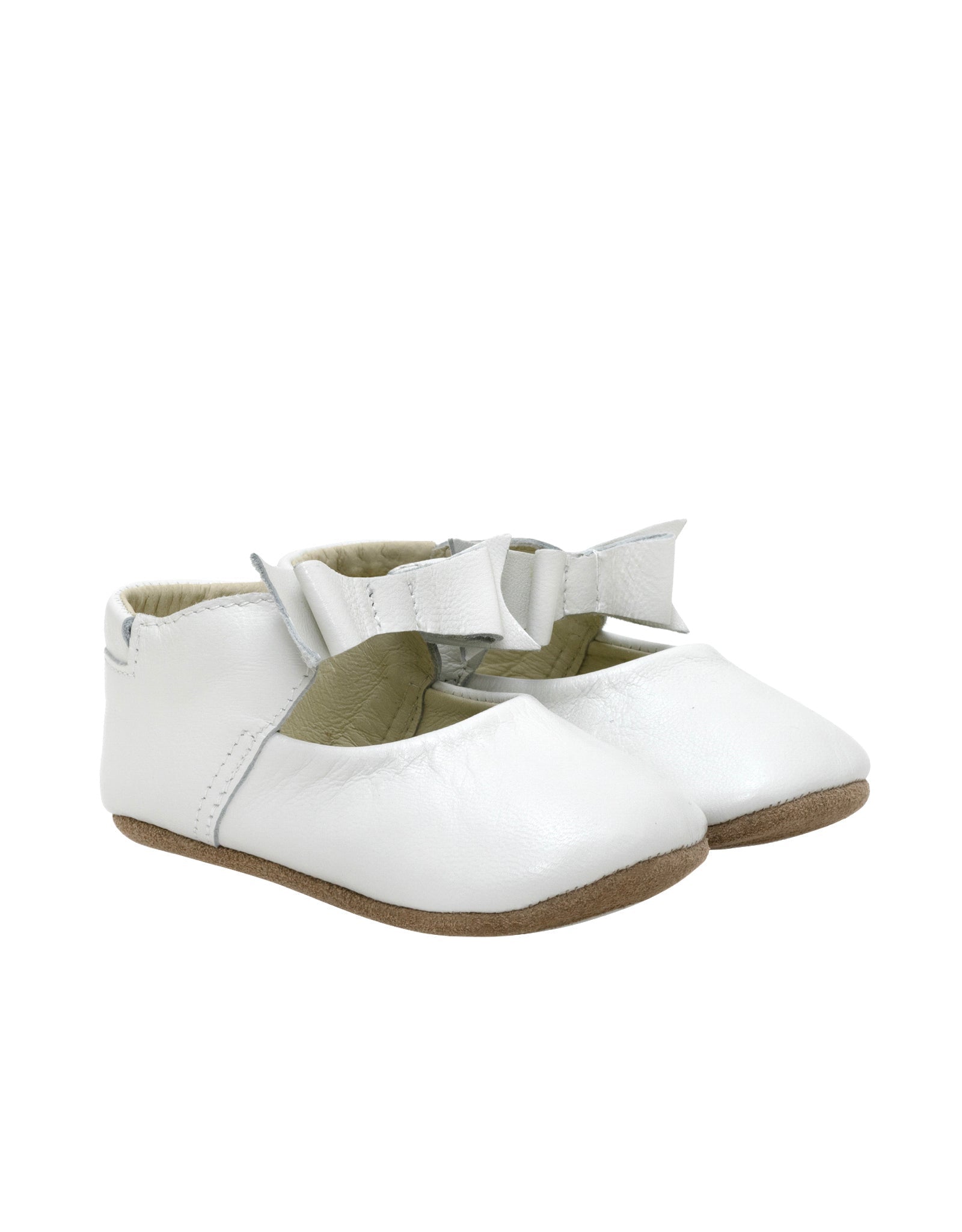 Sofia First Kicks White, perspective view