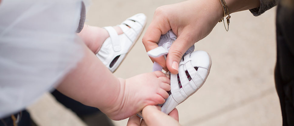 What Are The Developmental Stages of Baby Feet?