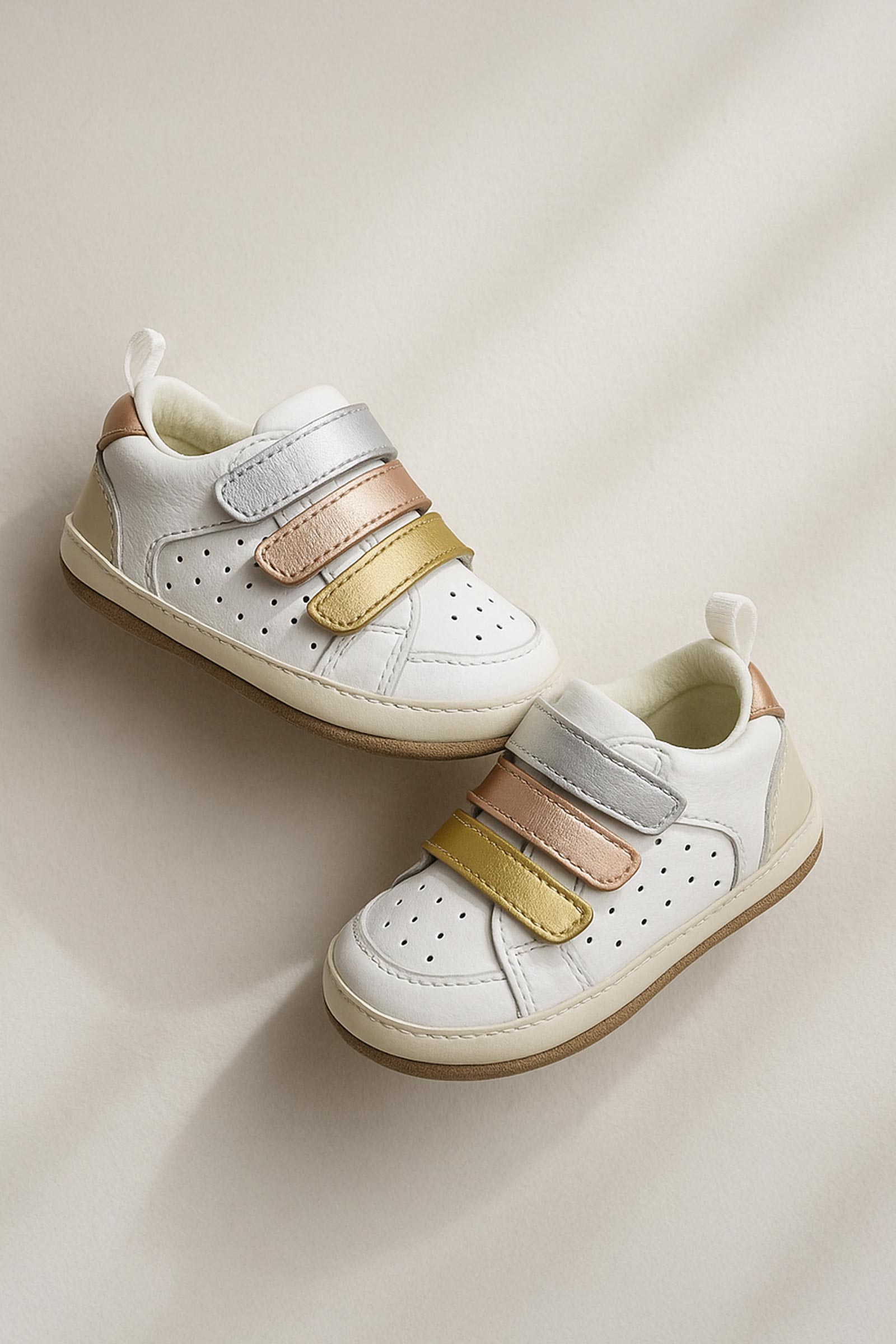Scarpe Robeez Firetruck - Pantofole Bimbo 0-24 Mesi In Pelle Morbida Scarpe Robeez Firetruck - Pantofole Bimbo 0-24 Mesi In Pelle Morbida