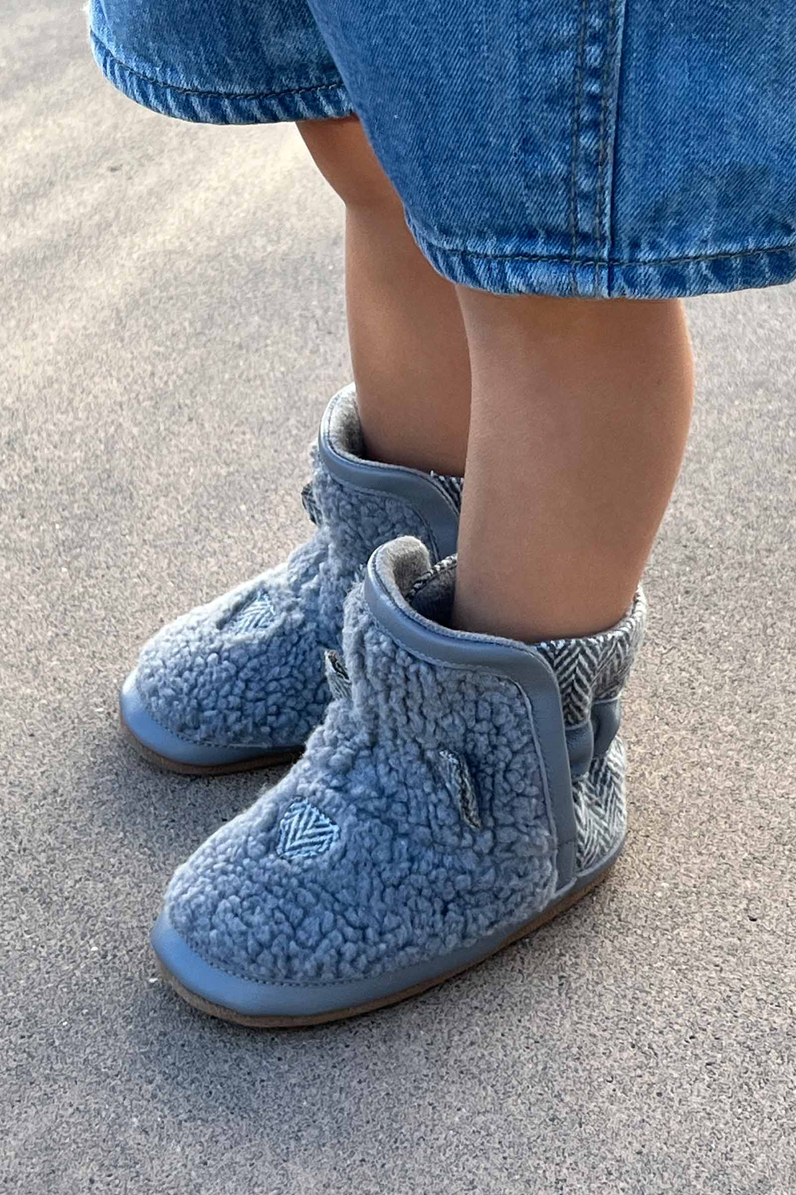 how it looks like to wear Wren Soft Sole Boots in Grey
