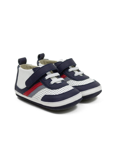 Everyday Ethan First Kicks, perspective view