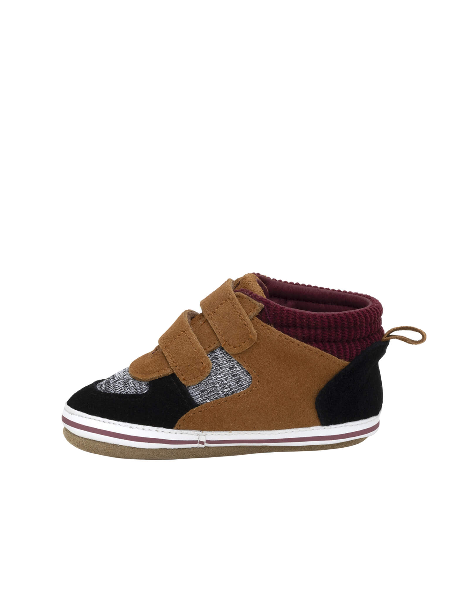 Raiden First Kicks in Camel, side view