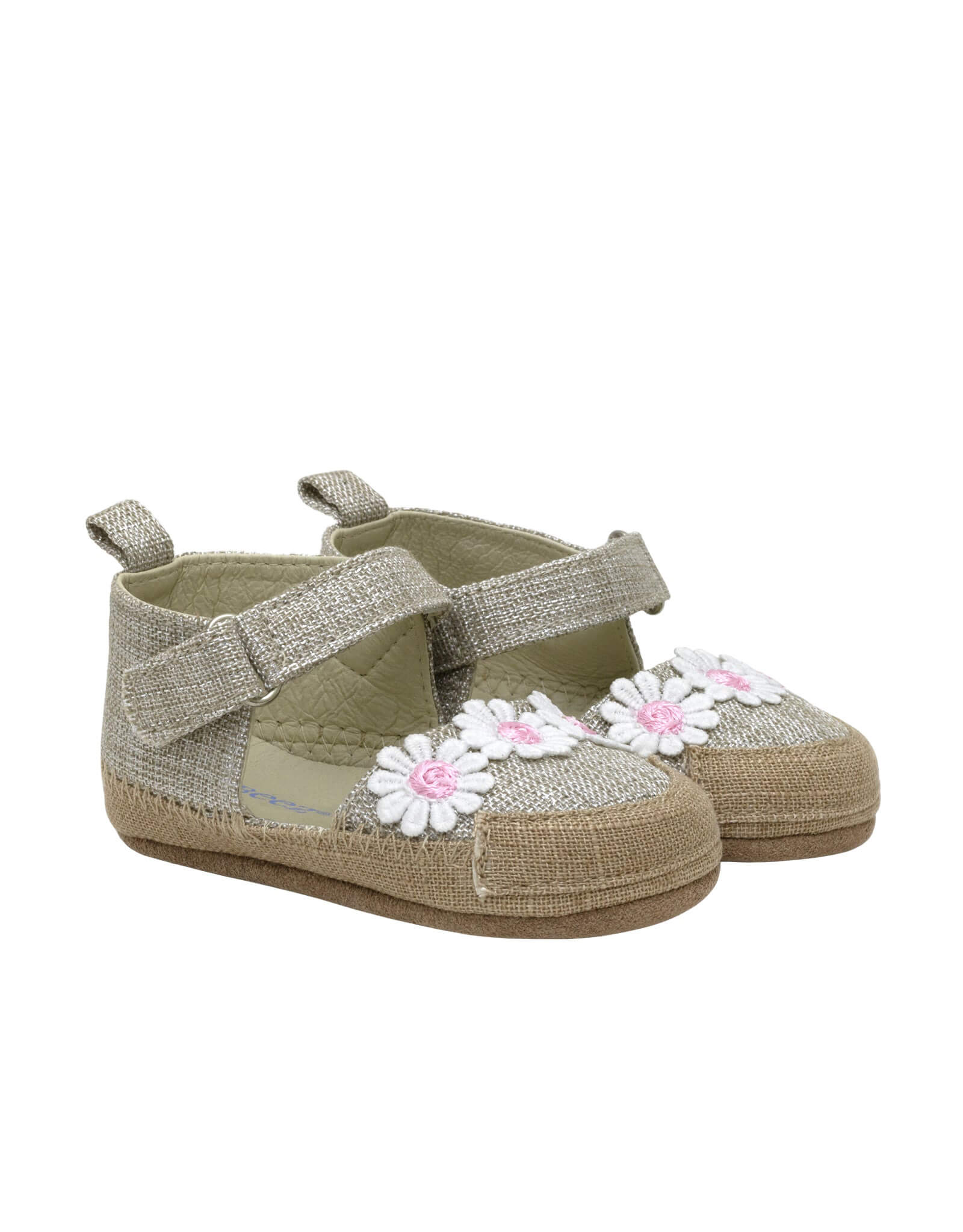 Daisies First Kicks in Tan, perspective view