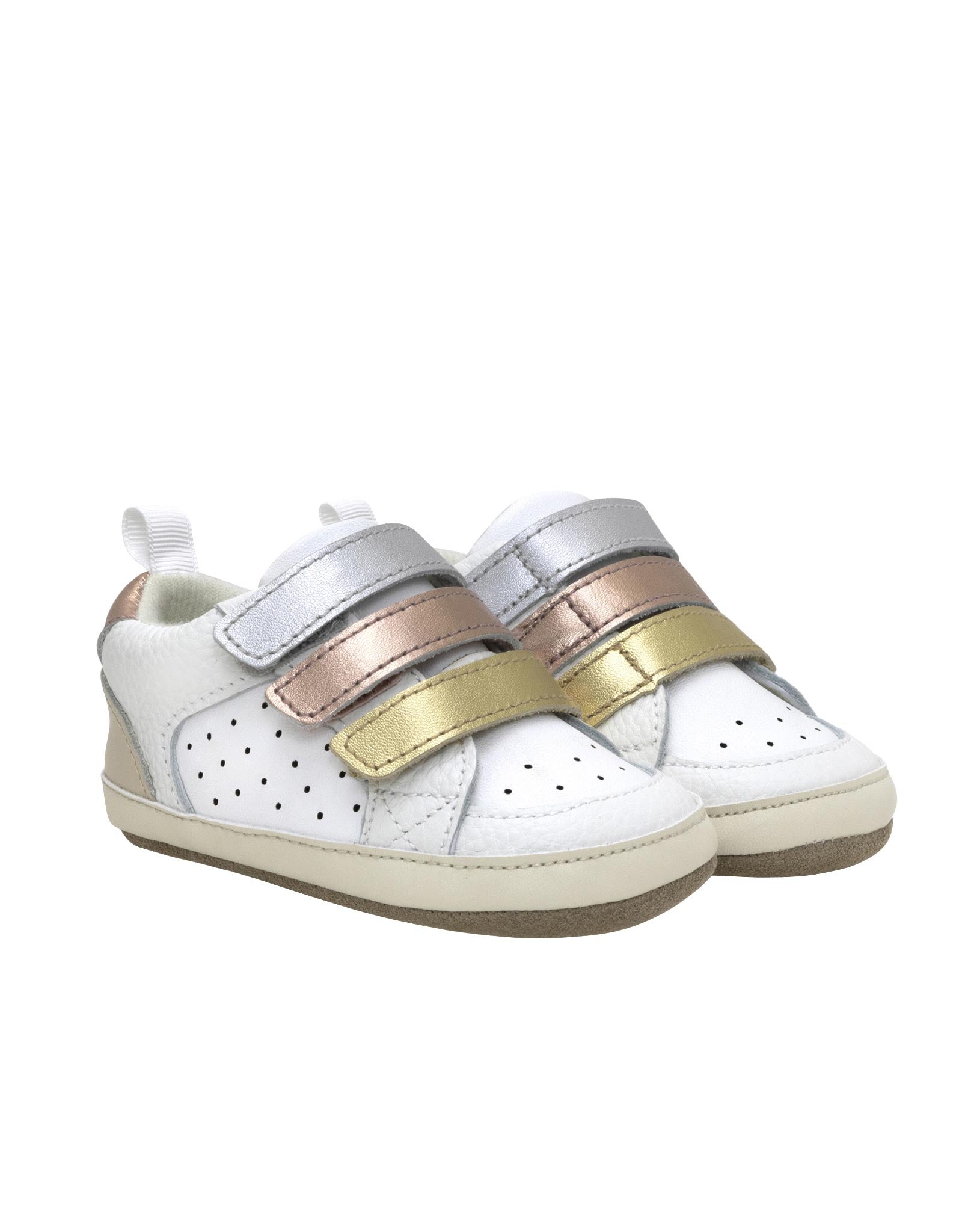Novie First Kicks in White, perspective view