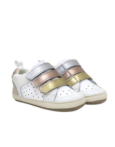 Novie First Kicks in White, perspective view